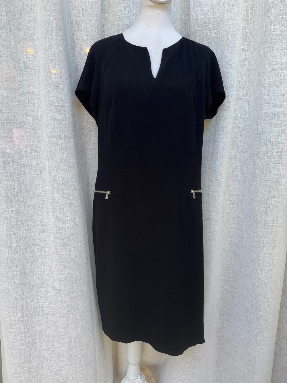 Gerard Darel black short sleeve shift dress split V-neckline decorative zippers